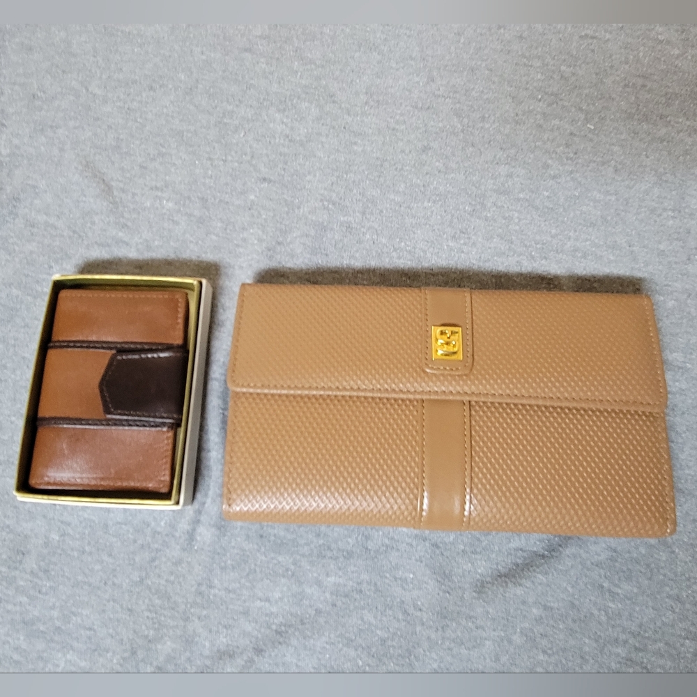 St. Thomas Vintage Leather Wallet and Key Holder